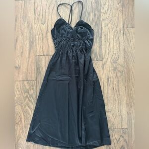 AVANTLOOK Black Halter Neck Midi Dress